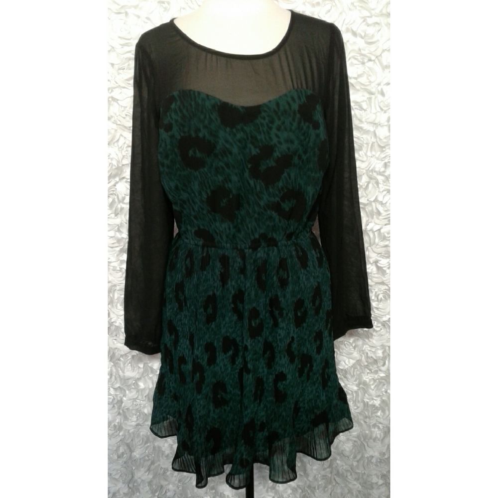 Jessica Simpson Dress size M
